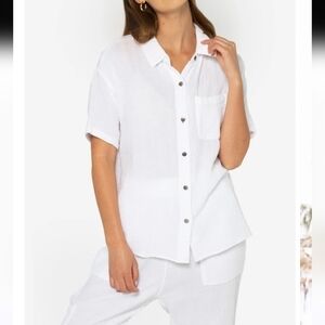 Peace Love World Boheme Collection white cotton top size XS.